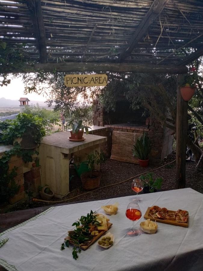 B&B Ottoulivi Sardara Bagian luar foto